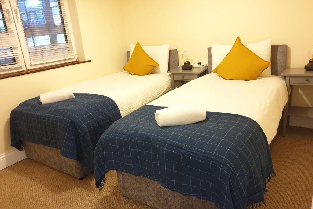Large 3 Bed, Galway City Centre Apartment Exterior photo
