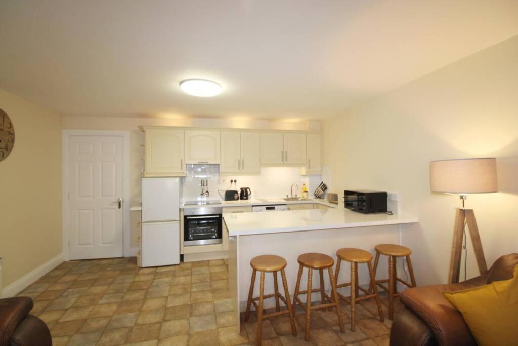 Large 3 Bed, Galway City Centre Apartment Exterior photo